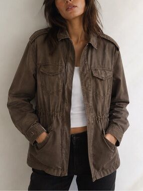 TNA Modulator Field Jacket in Olive Green (Size XS)